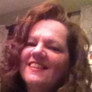 Meet your Posher, Lora